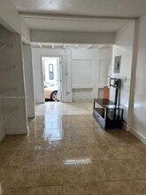 7305 NW 17th Ct in Miami, FL - Building Photo - Building Photo