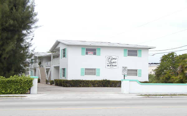 Riverlane Condos in Wilton Manors, FL - Building Photo