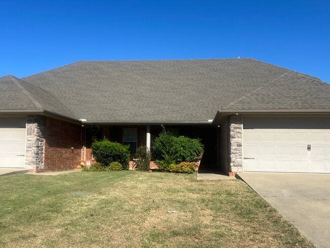 3106 SW Deerfield Blvd in Bentonville, AR - Building Photo - Building Photo