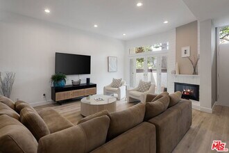 17165 Palisades Cir in Los Angeles, CA - Building Photo - Building Photo