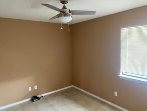 1400 Palo Blanco Dr, Unit #C in Laguna Vista, TX - Building Photo - Building Photo
