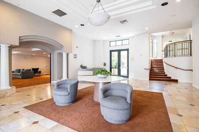 2400 5th Ave, Unit THE PARKSIDE in San Diego, CA - Foto de edificio - Building Photo