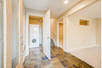 15 W Dravus St in Seattle, WA - Building Photo - Building Photo