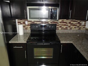 431 SW 113th Way in Pembroke Pines, FL - Building Photo - Building Photo