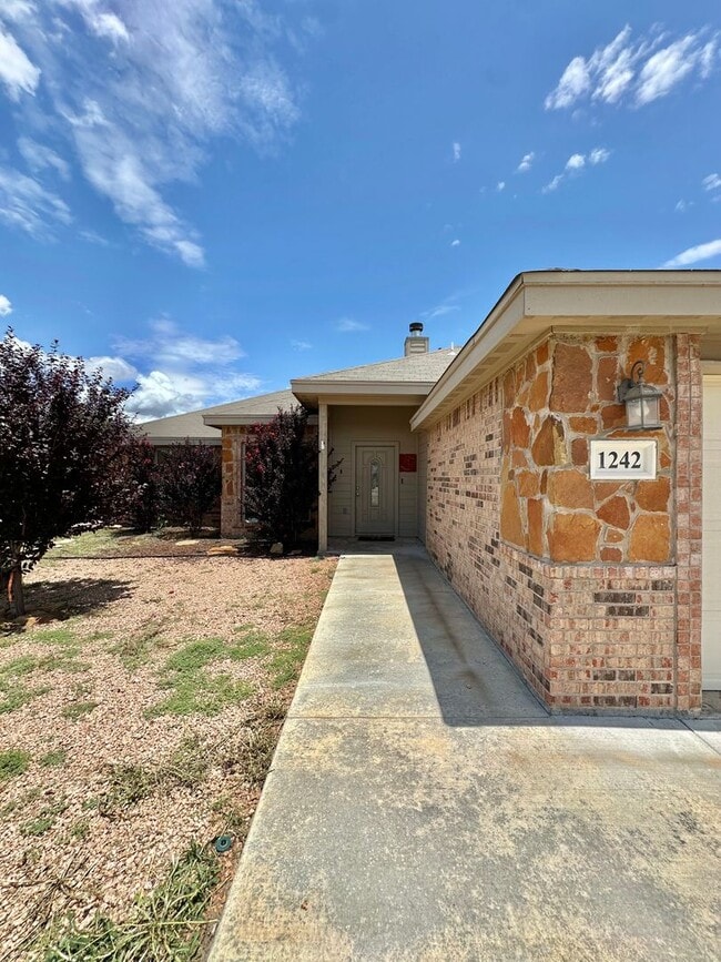 1242 Daniel St in San Angelo, TX - Building Photo - Building Photo