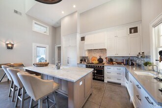 1122 Victoria Dr, Unit 2-226 in St Helena, CA - Building Photo - Building Photo