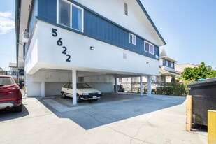 5622 La Mirada Ave in Los Angeles, CA - Building Photo