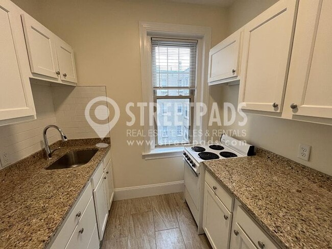 31 Park Dr in Boston, MA - Building Photo - Building Photo