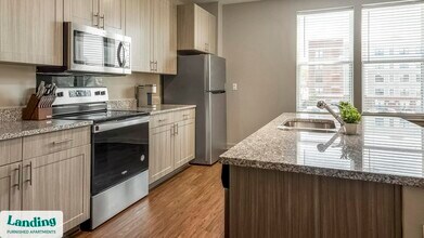 1544 Madison Ave in Memphis, TN - Building Photo - Building Photo