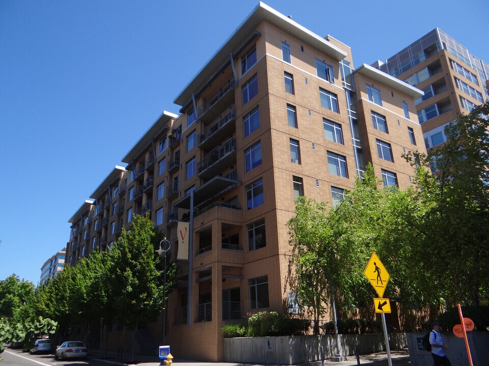 701 Columbia St in Vancouver, WA - Building Photo