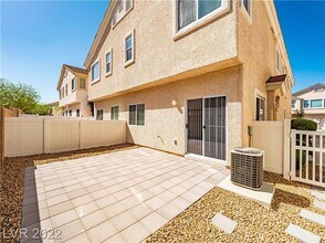 8831 Roping Rodeo Ave in Las Vegas, NV - Building Photo - Building Photo