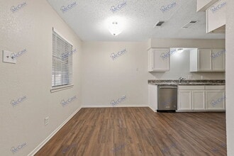 7728 Jamie Renee Ln in North Richland Hills, TX - Building Photo - Building Photo