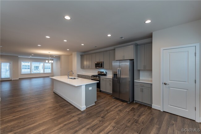 property at 2019 Libbie Lake E St