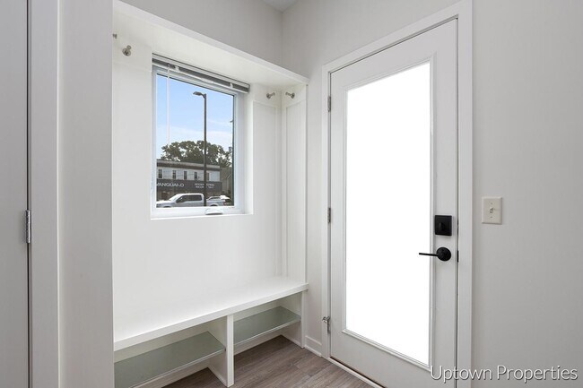 937 Fulton St W in Grand Rapids, MI - Building Photo - Building Photo