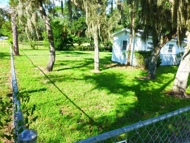 2007 Cemetery Rd in Holiday, FL - Building Photo - Building Photo