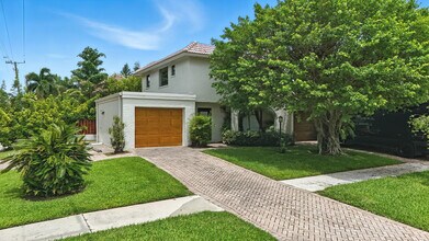 1140 5th St S in Naples, FL - Building Photo - Building Photo