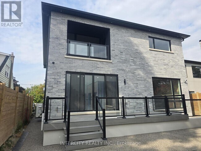 247 Alderbrae Ave in Toronto, ON - Building Photo - Building Photo