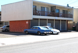 245 S Lemon St in Orange, CA - Building Photo - Building Photo