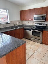 780 NW 106th Ave, Unit B1 in Miami, FL - Building Photo - Building Photo