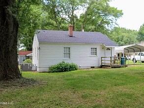 213 Lindale St in Senatobia, MS - Building Photo - Building Photo