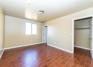 10605 Avalon Blvd in Los Angeles, CA - Building Photo - Building Photo
