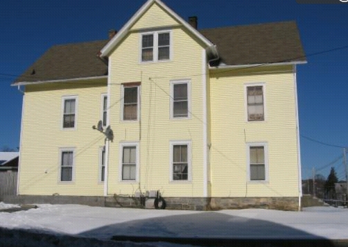 77 South St in Willimantic, CT - Building Photo