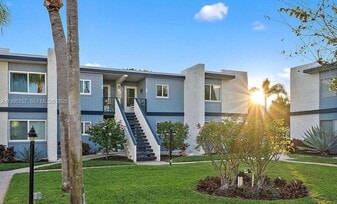 1561 NE 12th Terrace in Jensen Beach, FL - Building Photo