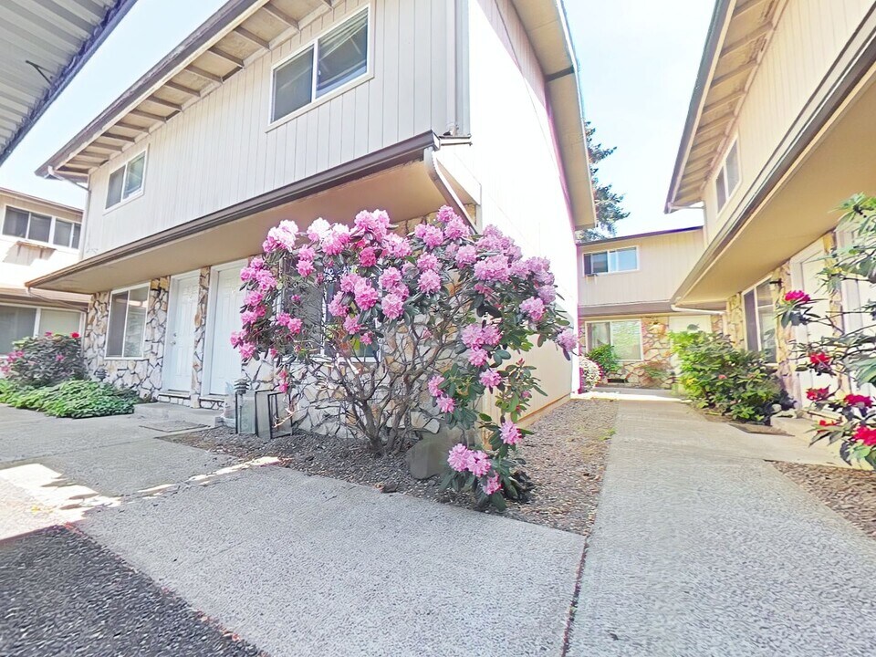 110 NE Conifer Blvd in Corvallis, OR - Building Photo