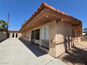 713 N 18th St in Las Vegas, NV - Building Photo - Building Photo