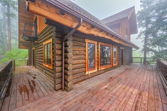5096 Crystal Park Rd in Manitou Springs, CO - Building Photo - Building Photo