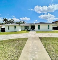 2721 SW 130th Ave in Miami, FL - Building Photo