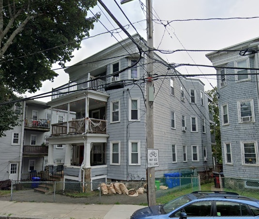 346 Faneuil St, Unit 2 in Boston, MA - Foto de edificio - Building Photo