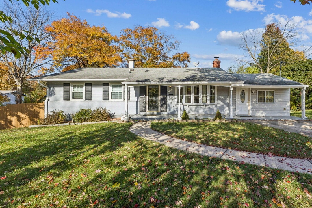 7714 Arlen St in Annandale, VA - Building Photo