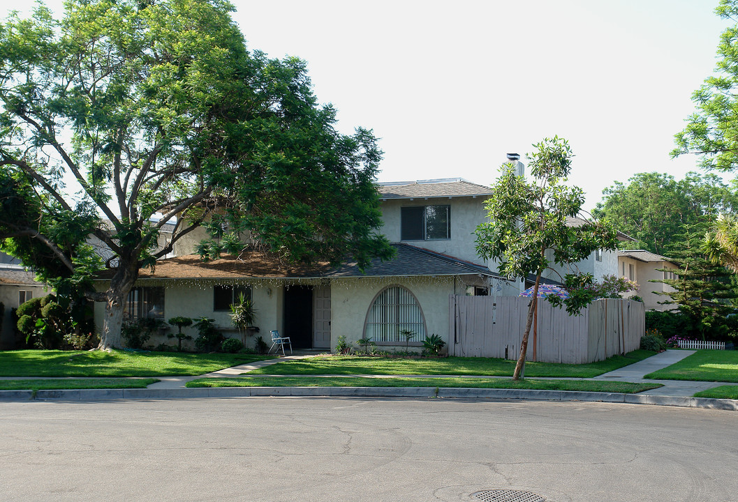 414 W Tularosa Ave in Orange, CA - Building Photo