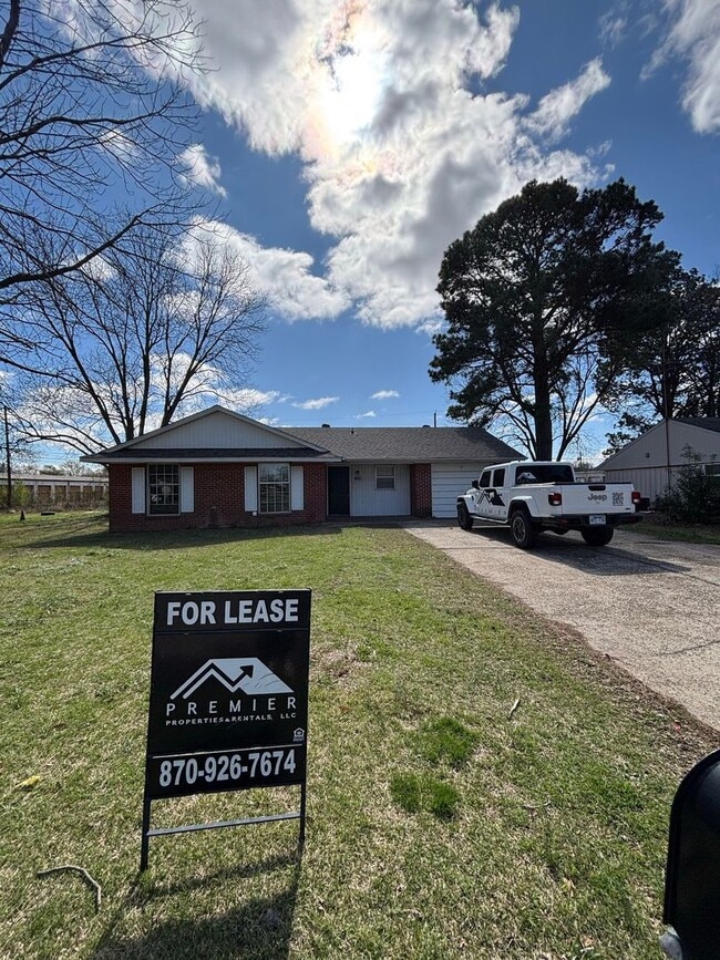 property at 1800 Fairlane Ave