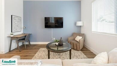 8200 W Encanto Blvd in Phoenix, AZ - Building Photo - Building Photo