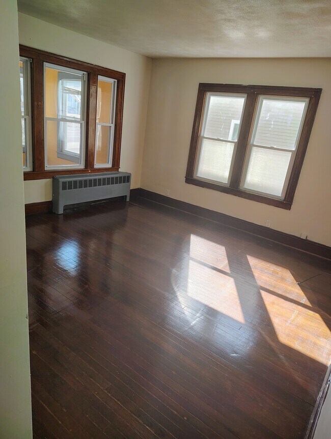 198 McClintock St in New Britain, CT - Building Photo - Building Photo
