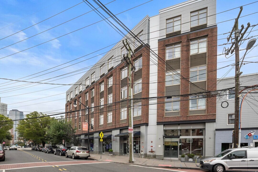 217 Newark Ave in Jersey City, NJ - Building Photo
