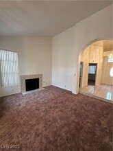 213 Surrey St in Henderson, NV - Building Photo - Building Photo