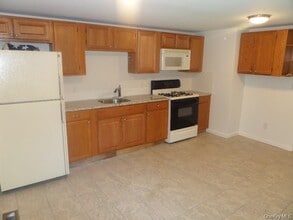 100 Valley Ave in Montgomery, NY - Building Photo - Building Photo