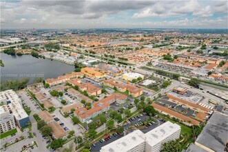 120 Royal Palm Rd in Hialeah, FL - Building Photo - Building Photo