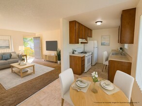 1010 S Magnolia Ave in El Cajon, CA - Building Photo - Building Photo