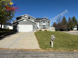 3305 Glenfinnan Rd in Billings, MT - Building Photo