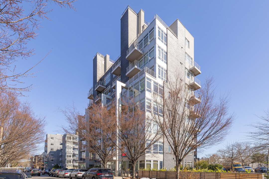 76 Engert Ave in Brooklyn, NY - Building Photo