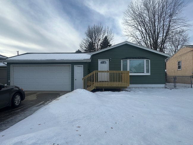 property at 3019 S Prairie Ave