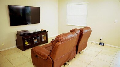 6054 NW 45th Way in Coconut Creek, FL - Building Photo - Building Photo