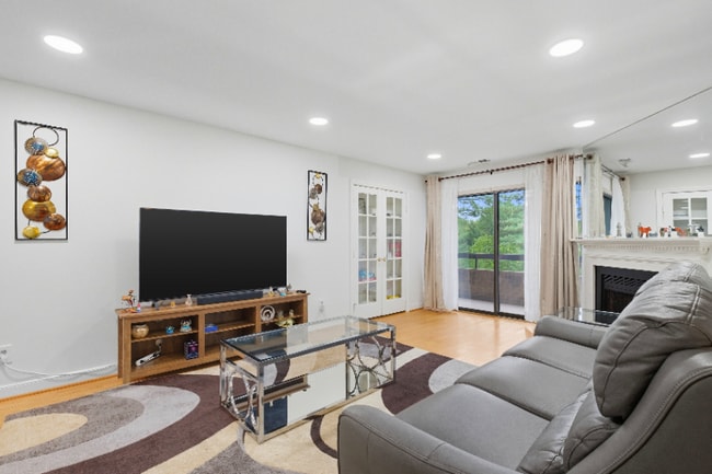 11430 Strand Dr in Rockville, MD - Building Photo - Building Photo