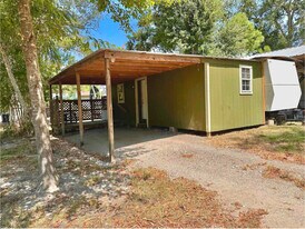 1135 Austin St in Vidor, TX - Building Photo