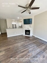 46364 Hobbs Square in Sterling, VA - Building Photo - Building Photo