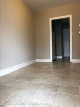 209 N Spring St in Winston-Salem, NC - Building Photo - Building Photo